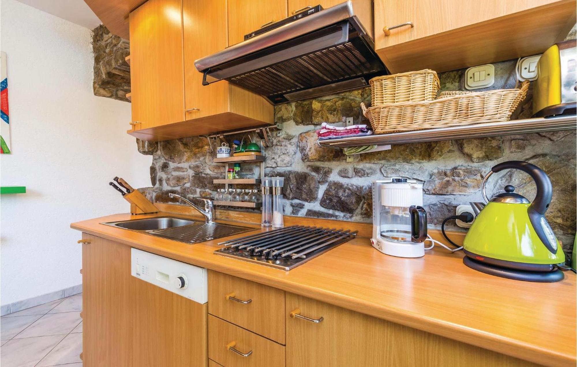 Gorgeous Apartment In Rijeka With House Sea View Zewnętrze zdjęcie