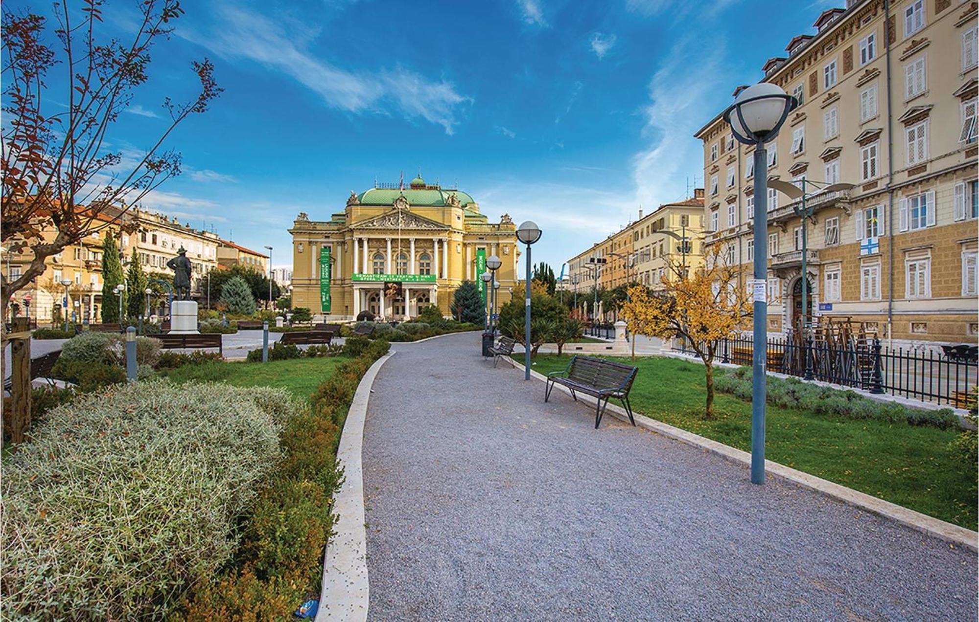 Gorgeous Apartment In Rijeka With House Sea View Zewnętrze zdjęcie